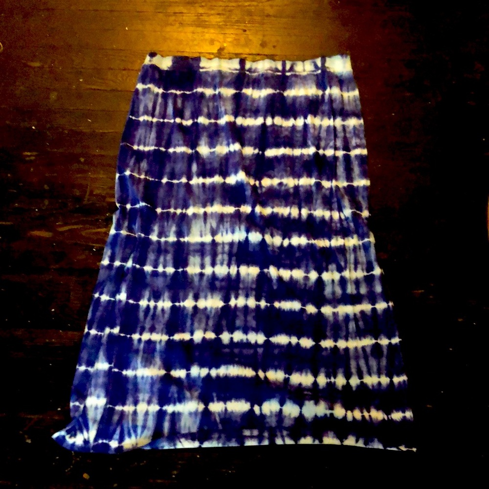 A pull-on maxi skirt, stretchy knit, side slit.